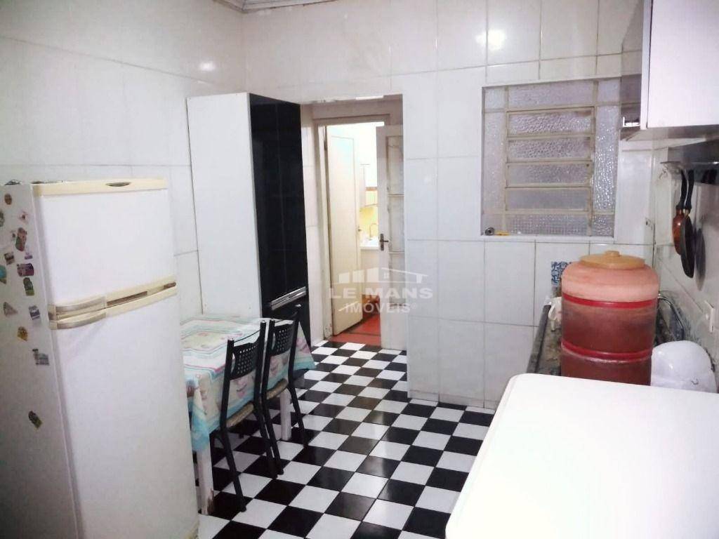 Casa à venda com 2 quartos, 70m² - Foto 1