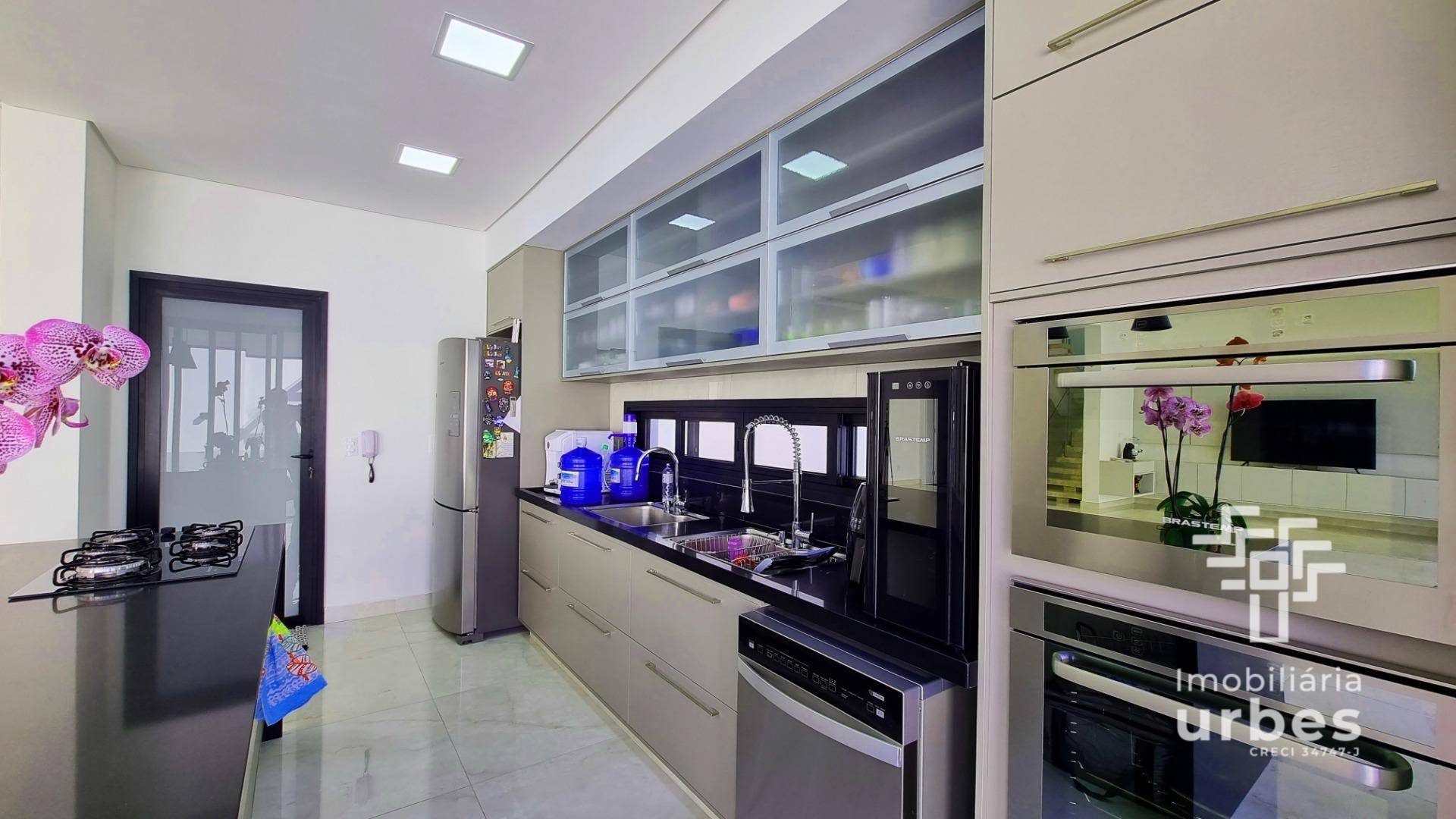 Casa de Condomínio à venda com 3 quartos, 309m² - Foto 9