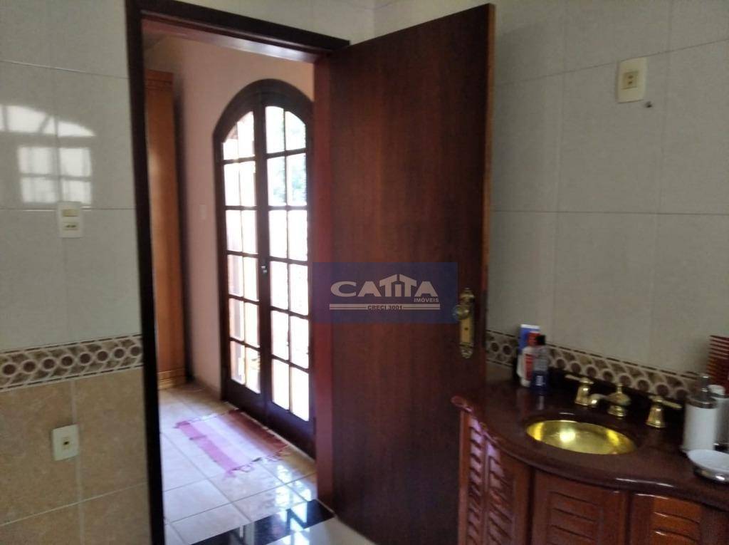 Sobrado à venda e aluguel com 4 quartos, 335m² - Foto 27