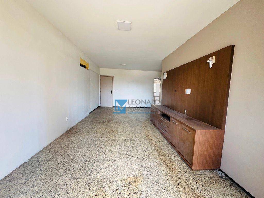 Apartamento à venda com 3 quartos, 134m² - Foto 5