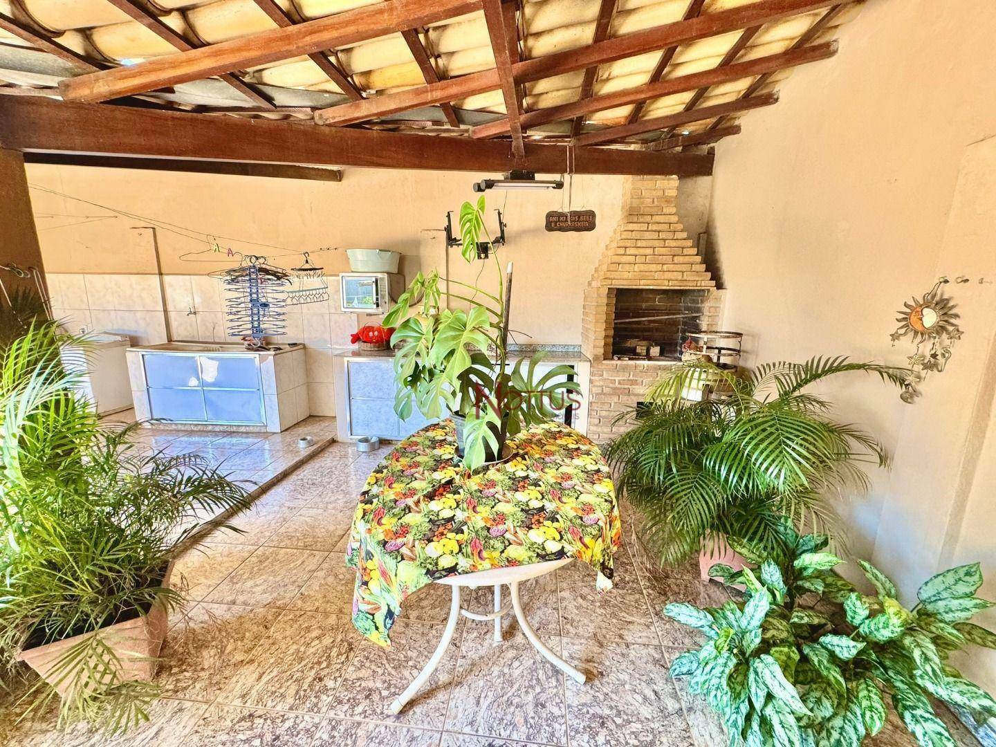 Casa à venda com 3 quartos, 300m² - Foto 15