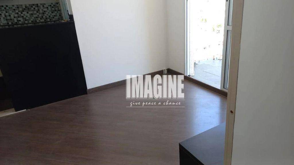 Apartamento à venda com 2 quartos, 46m² - Foto 3