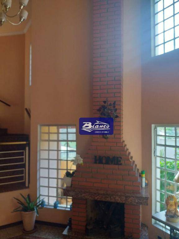 Sobrado à venda com 4 quartos, 234m² - Foto 24