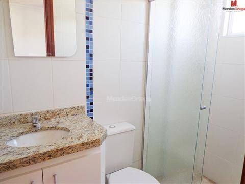 Apartamento para alugar com 2 quartos, 70m² - Foto 9