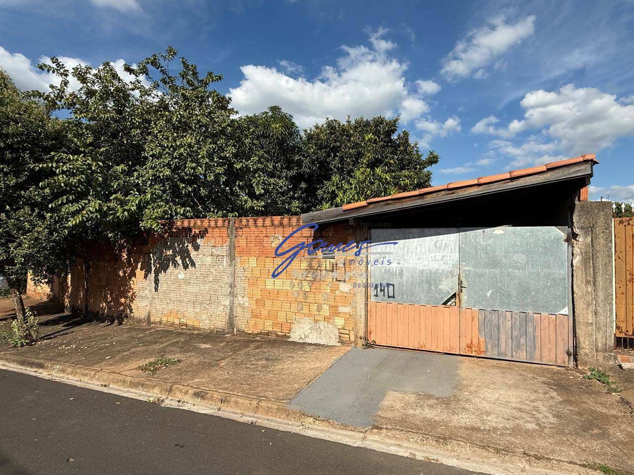 Casa à venda com 2 quartos, 110m² - Foto 1