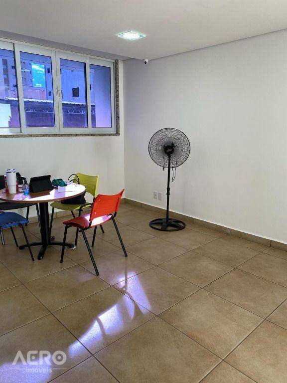 Apartamento à venda com 2 quartos, 52m² - Foto 12