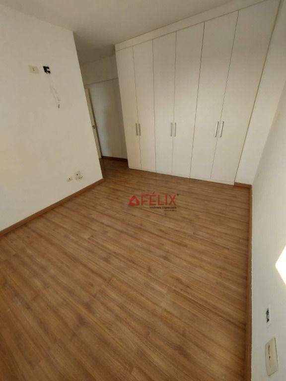 Apartamento à venda com 4 quartos, 165m² - Foto 7