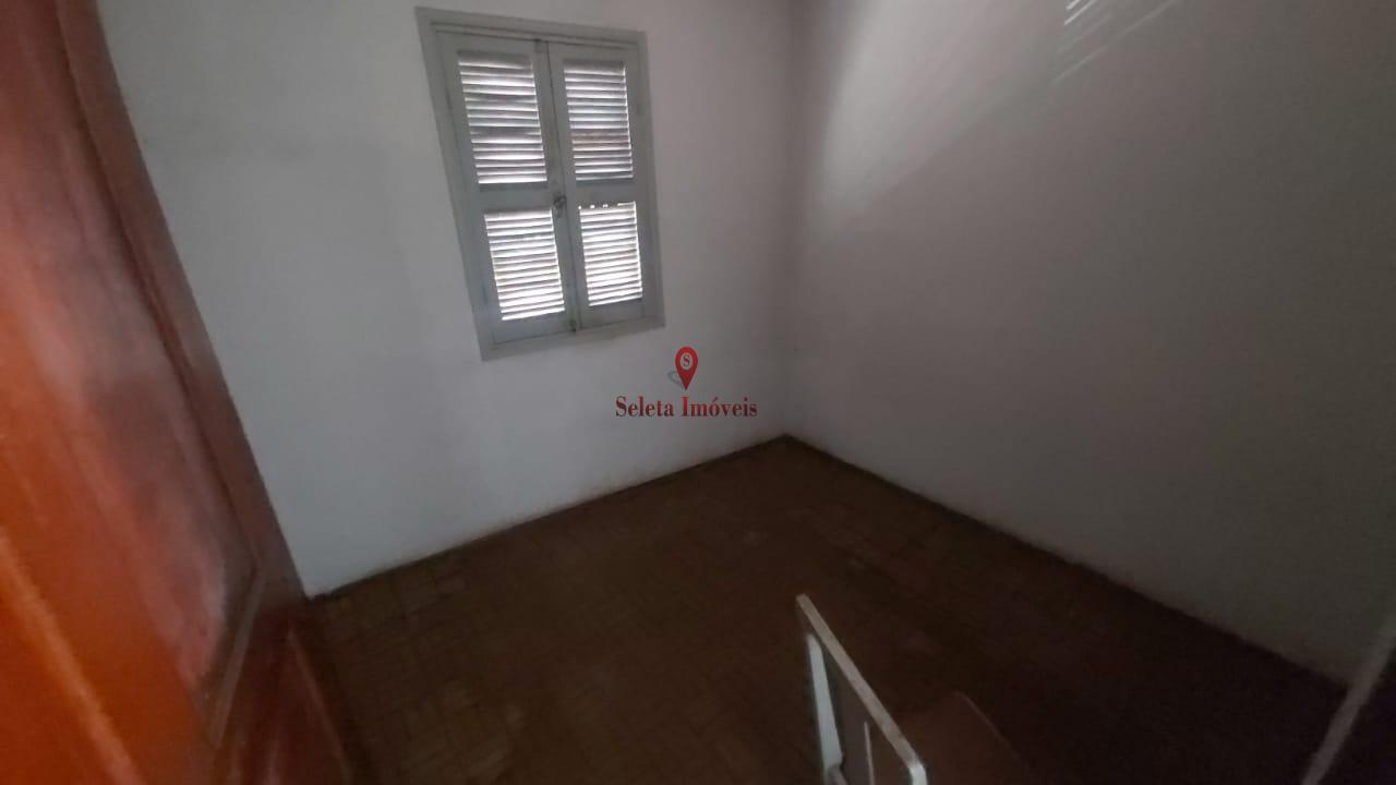 Casa à venda com 3 quartos, 150m² - Foto 2