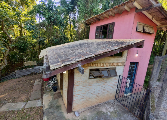 Casa à venda com 3 quartos, 1000m² - Foto 2