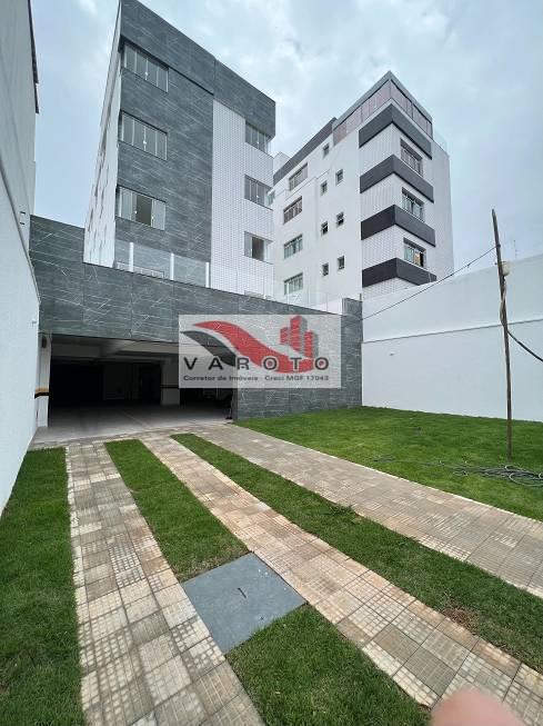 Apartamento à venda com 3 quartos, 95m² - Foto 3