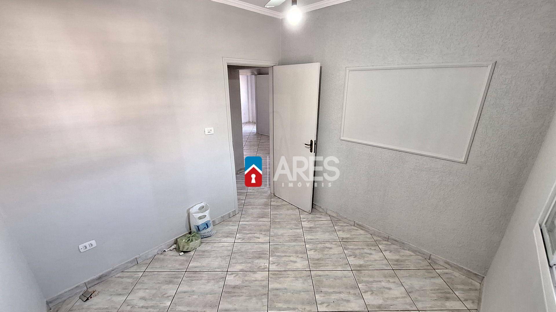 Casa para alugar com 3 quartos, 100m² - Foto 13