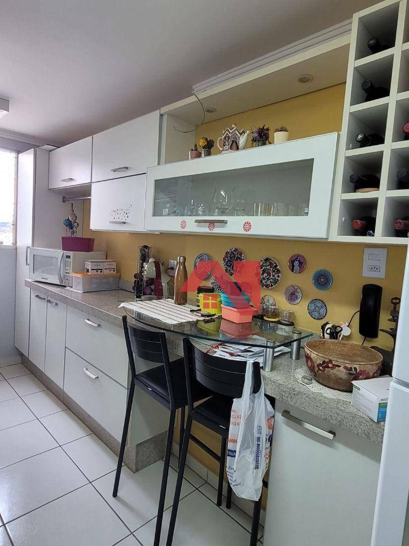 Apartamento à venda com 3 quartos, 75m² - Foto 9