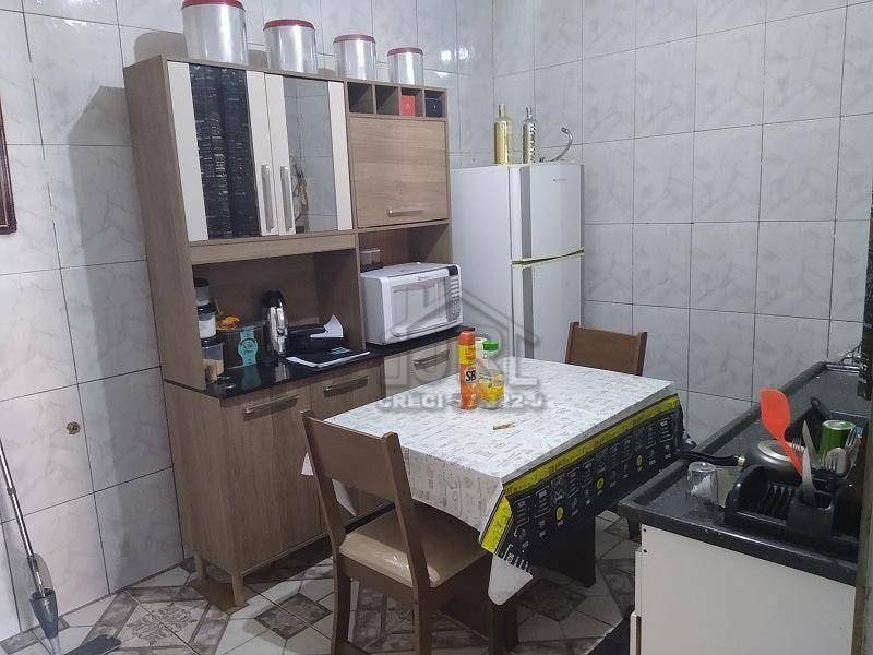 Casa à venda com 2 quartos, 100m² - Foto 7