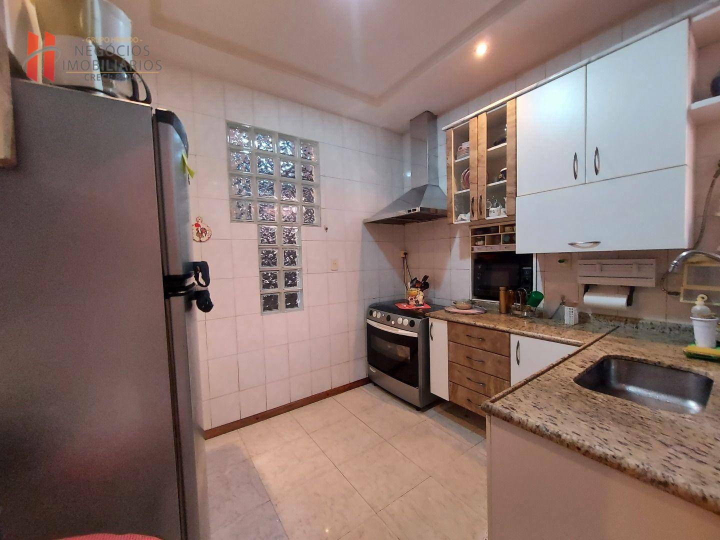 Casa à venda com 3 quartos, 200m² - Foto 27