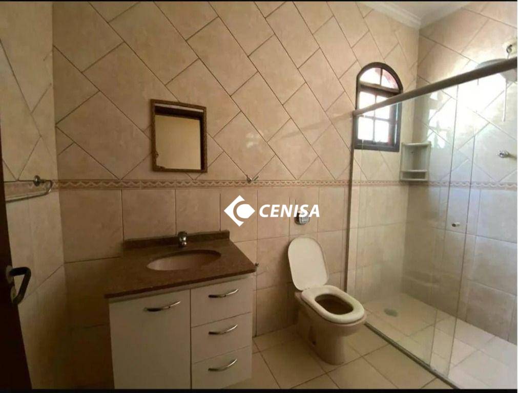 Casa para alugar com 4 quartos, 200m² - Foto 13