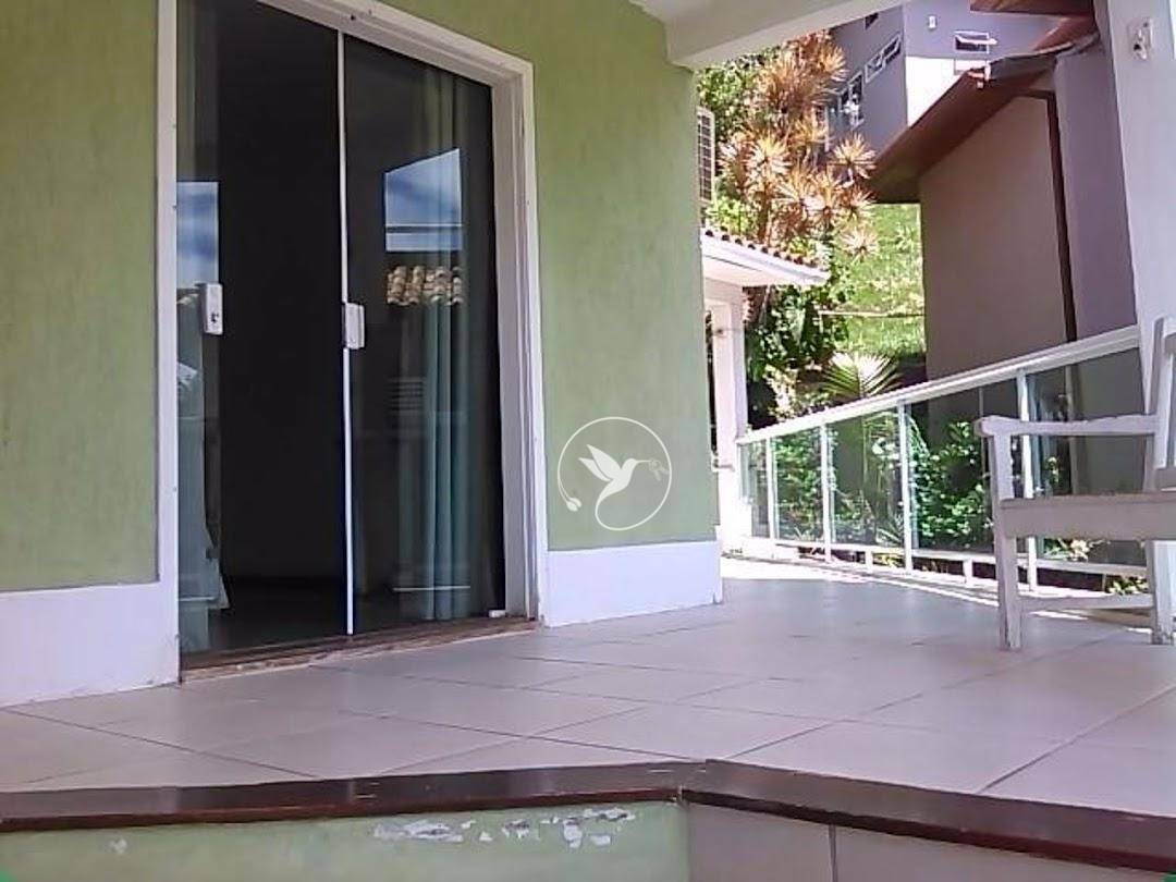 Casa de Condomínio à venda com 5 quartos, 400m² - Foto 28