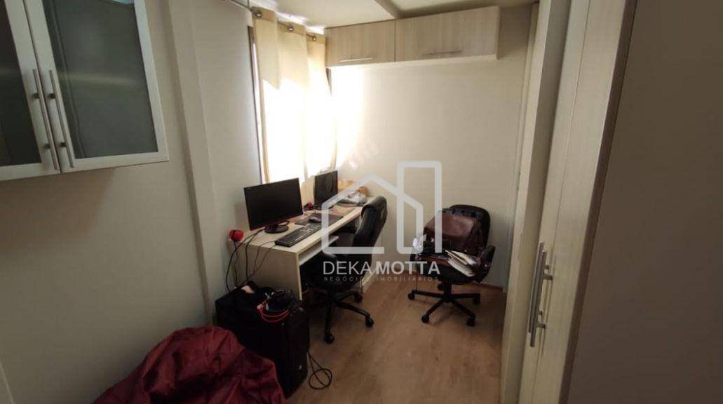 Apartamento à venda com 4 quartos, 180m² - Foto 3