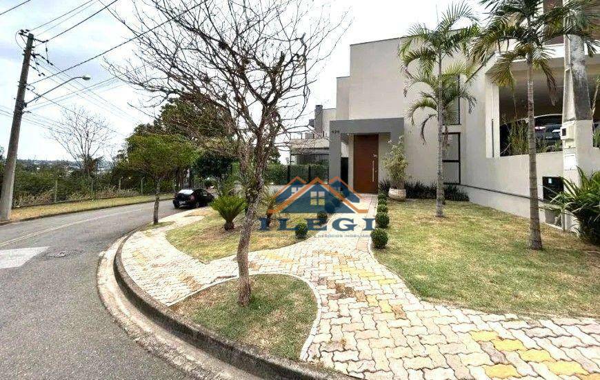 Casa de Condomínio à venda com 3 quartos, 220m² - Foto 3