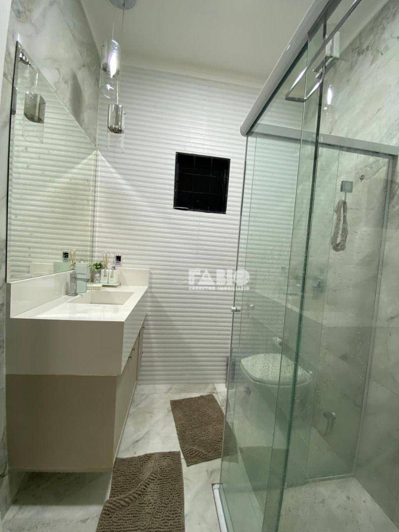 Casa à venda com 3 quartos, 169m² - Foto 8