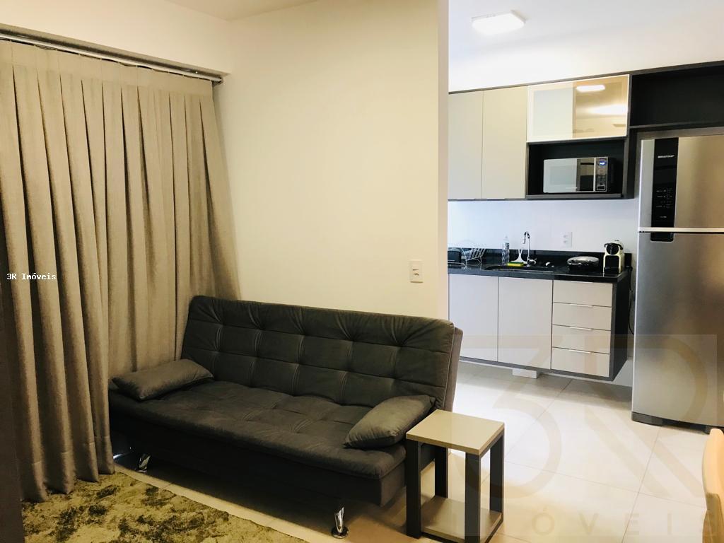 Apartamento para alugar com 1 quarto, 42m² - Foto 8