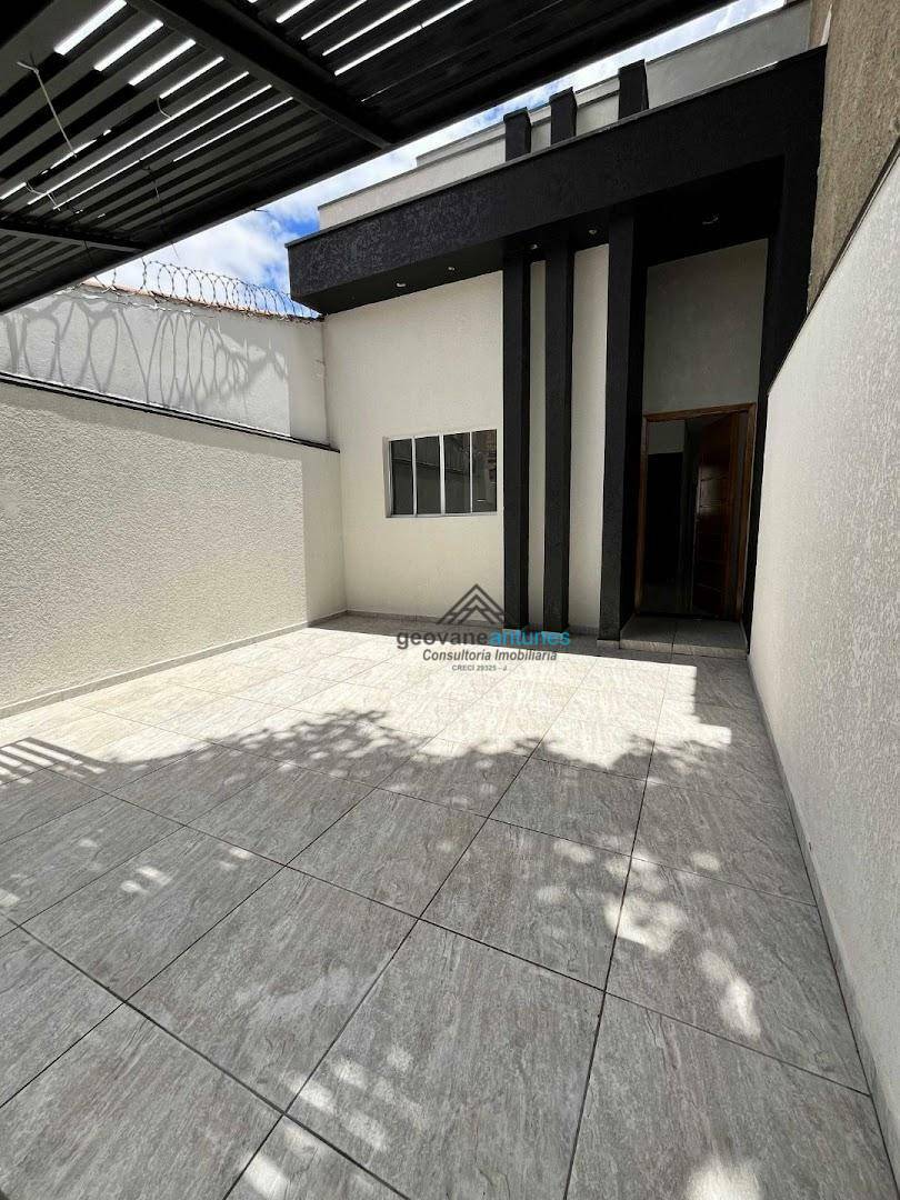 Casa à venda com 2 quartos, 67m² - Foto 8