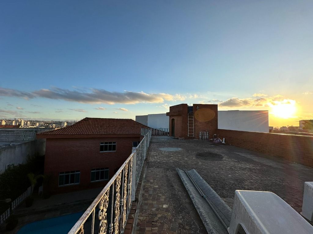 Sobrado à venda com 4 quartos, 251m² - Foto 52