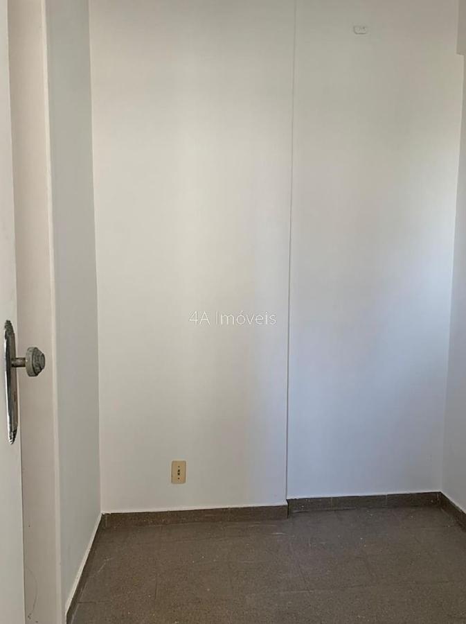 Apartamento à venda com 4 quartos, 180m² - Foto 10