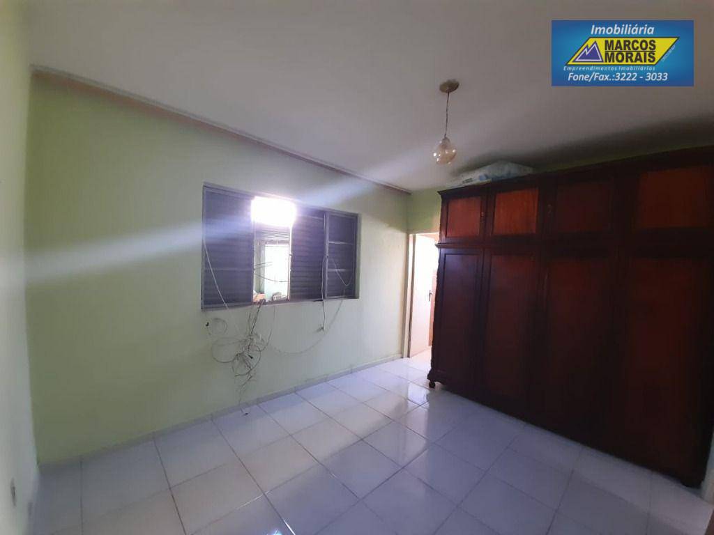 Casa à venda com 3 quartos, 188m² - Foto 13