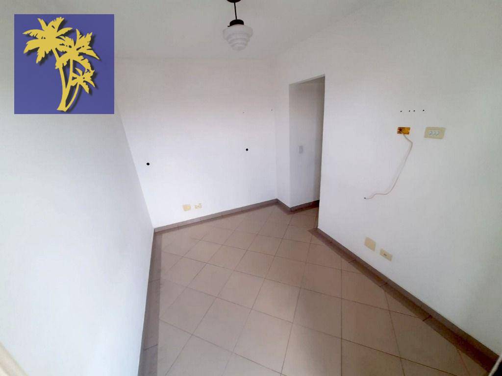 Apartamento para alugar com 2 quartos, 70m² - Foto 14