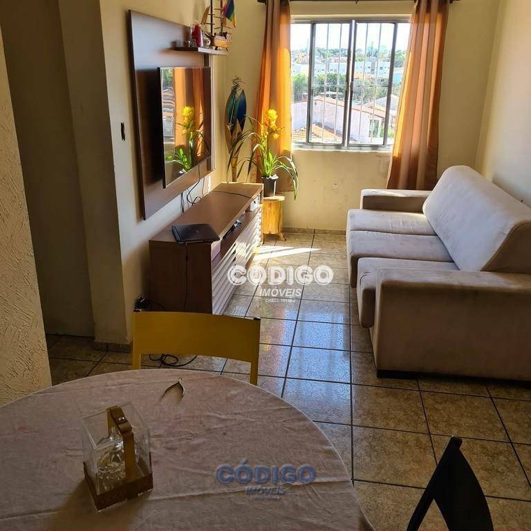 Apartamento à venda com 2 quartos, 73m² - Foto 2