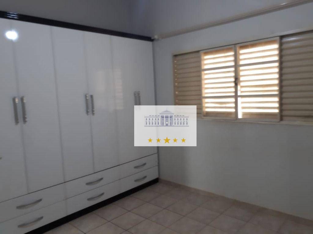 Casa à venda com 4 quartos, 320m² - Foto 11