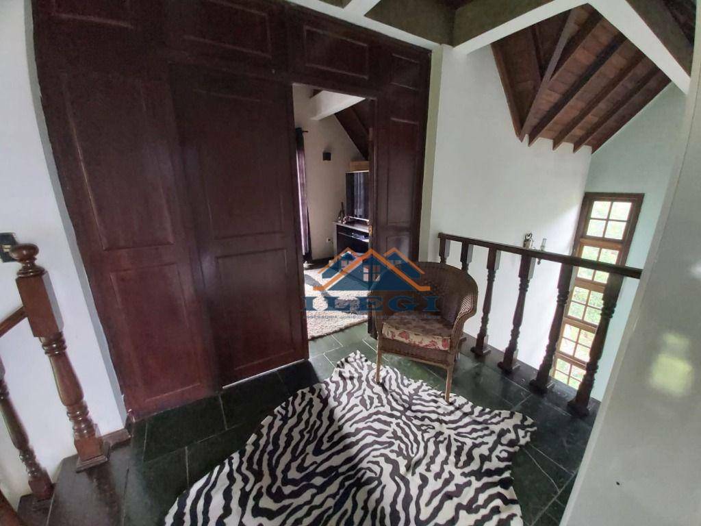 Casa de Condomínio à venda com 4 quartos, 360m² - Foto 28