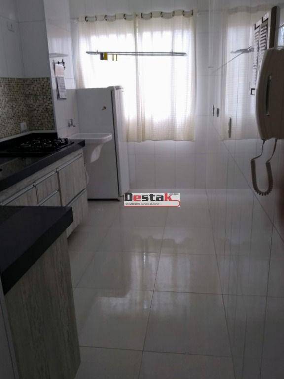 Apartamento à venda com 3 quartos, 64m² - Foto 19