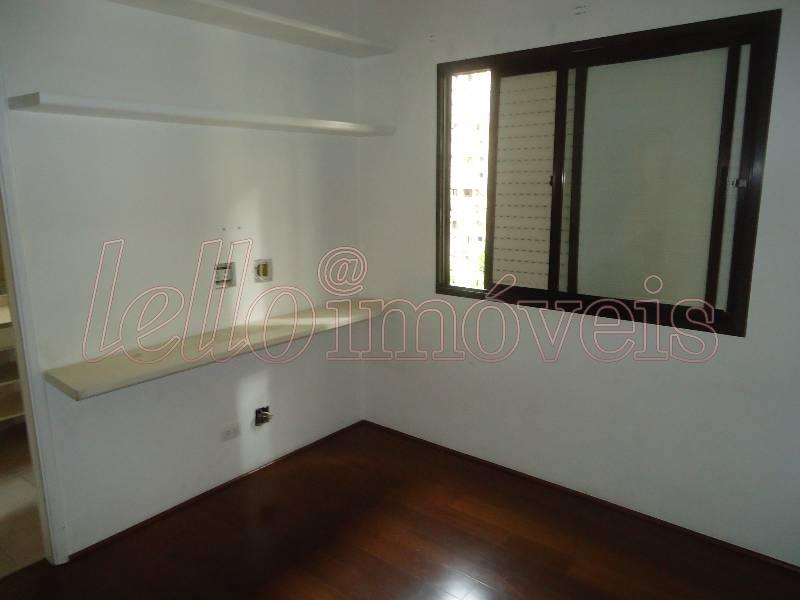 Apartamento para alugar com 3 quartos, 160m² - Foto 15