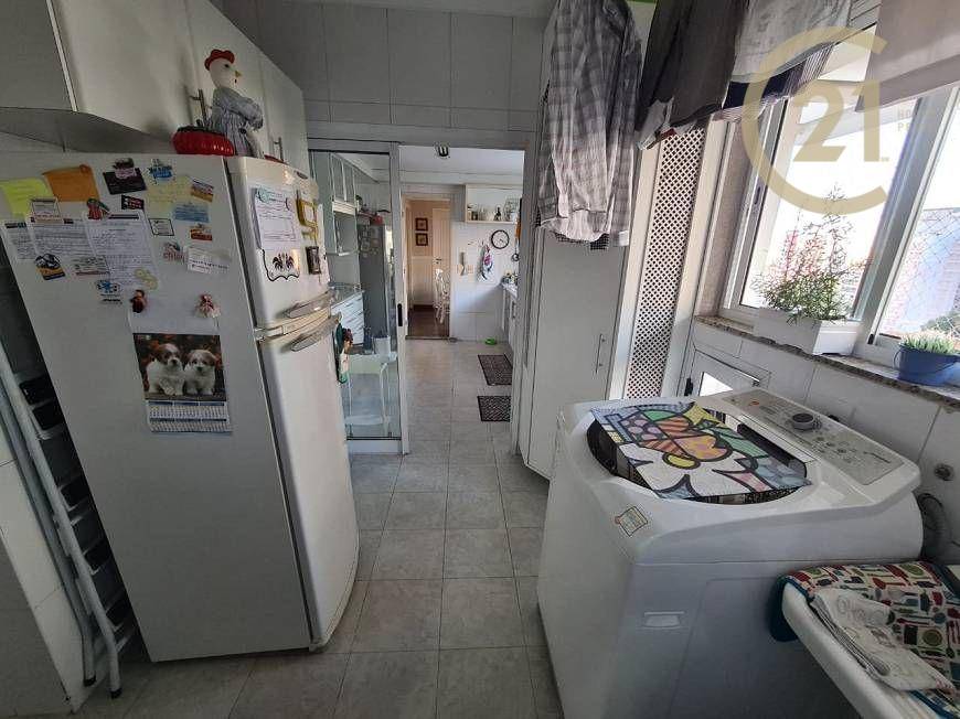 Apartamento à venda com 4 quartos, 225m² - Foto 14