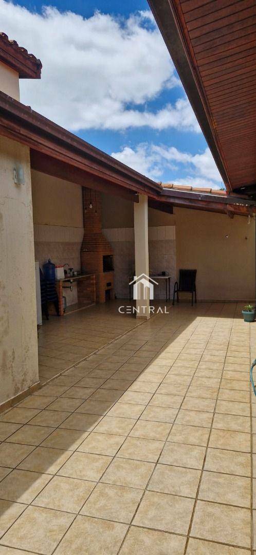 Casa à venda com 4 quartos, 200m² - Foto 10