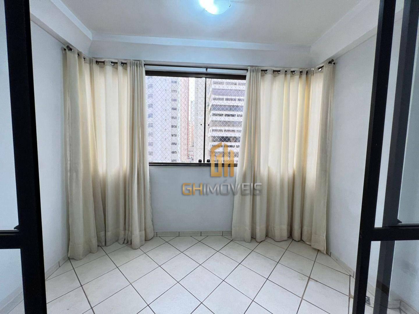 Apartamento à venda com 3 quartos, 121m² - Foto 4