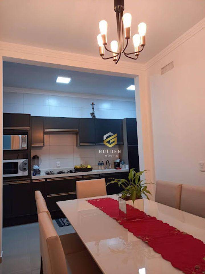 Casa à venda com 2 quartos, 90m² - Foto 13