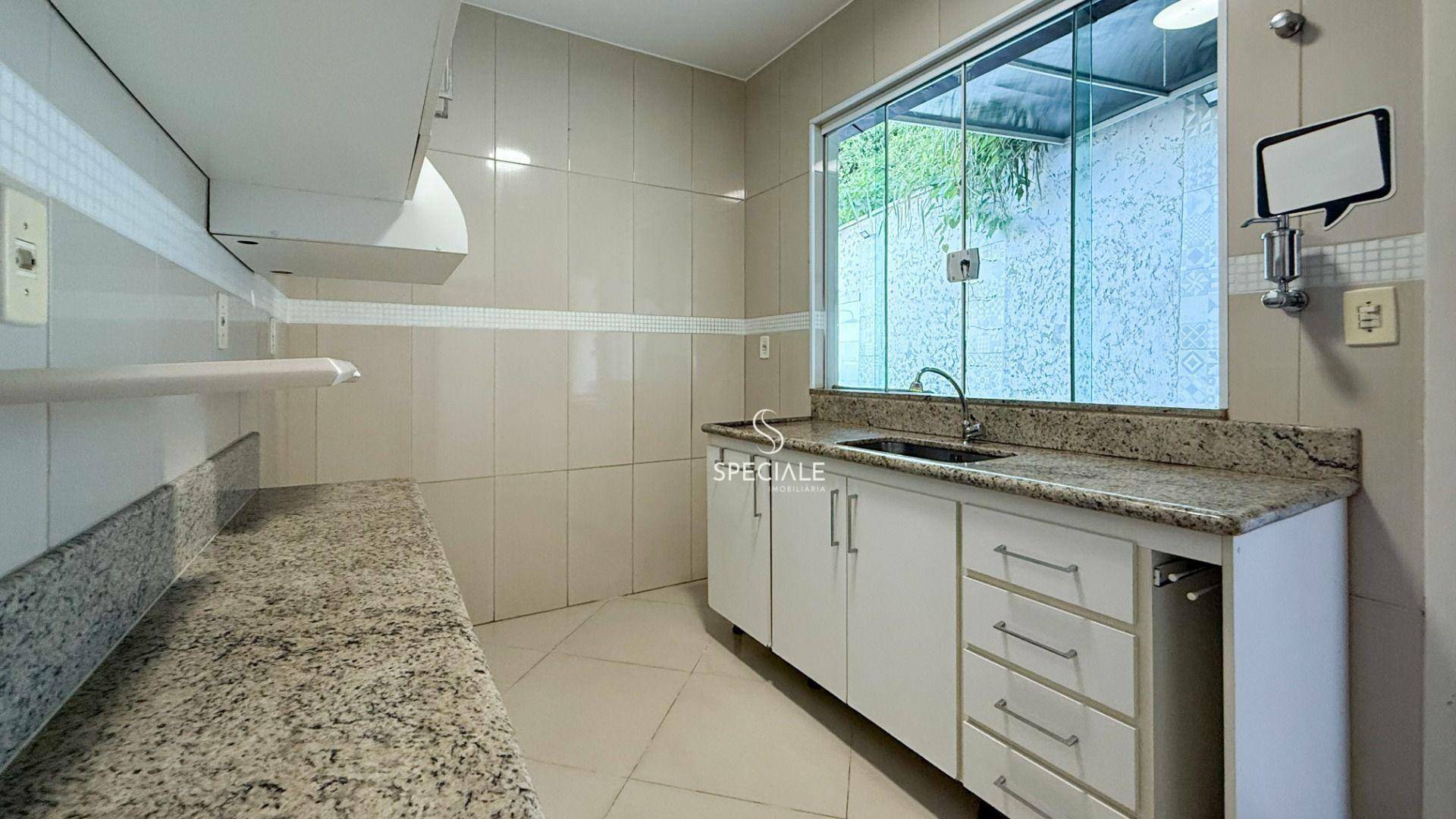 Casa à venda com 3 quartos, 105m² - Foto 13