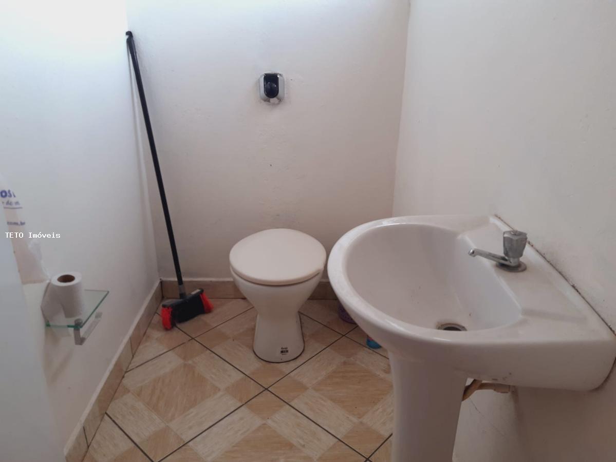 Casa à venda com 3 quartos, 360m² - Foto 20