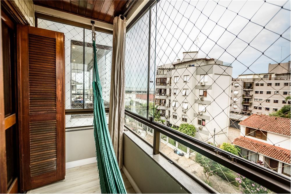 Cobertura à venda com 3 quartos, 241m² - Foto 4