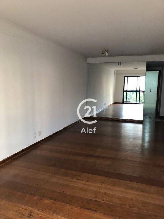 Apartamento para alugar com 3 quartos, 110m² - Foto 13