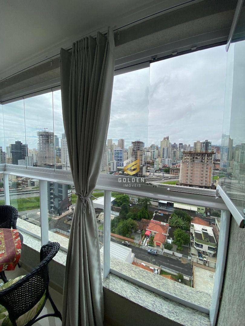 Apartamento à venda com 2 quartos, 63m² - Foto 7