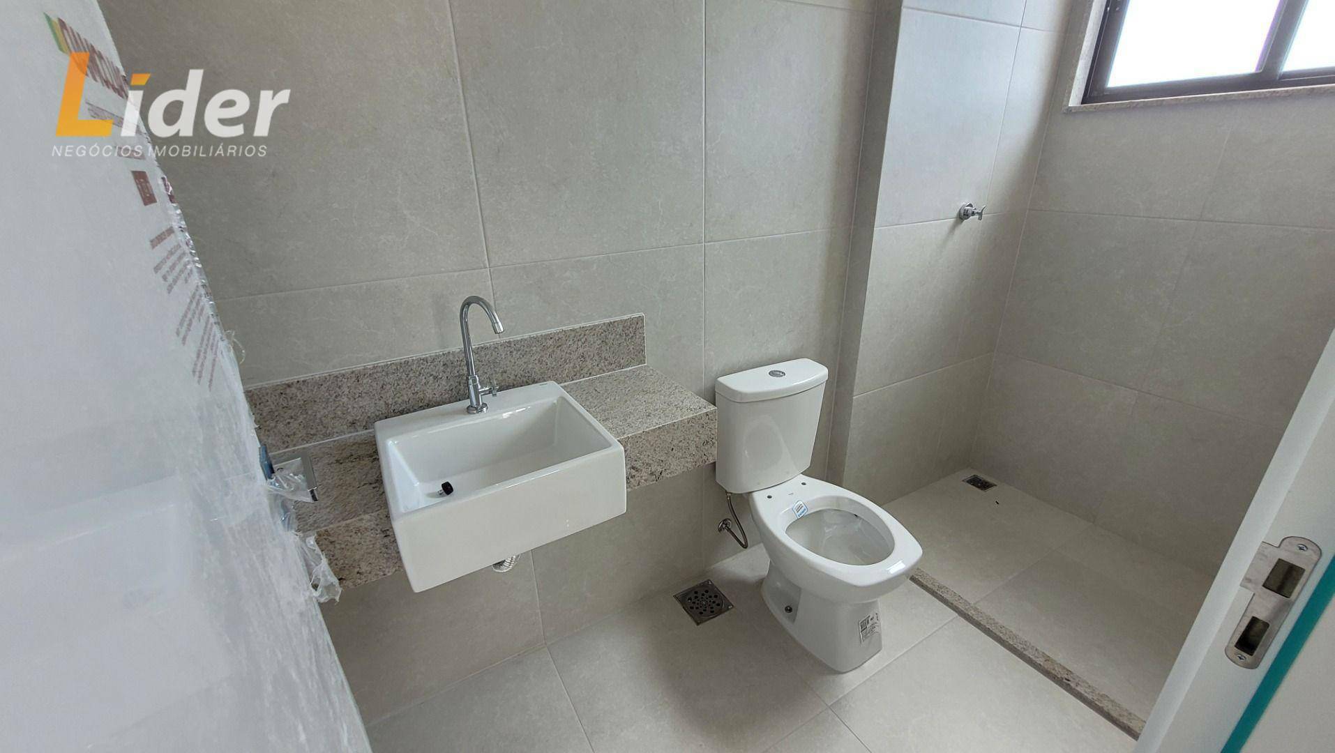 Apartamento à venda com 2 quartos, 65m² - Foto 13