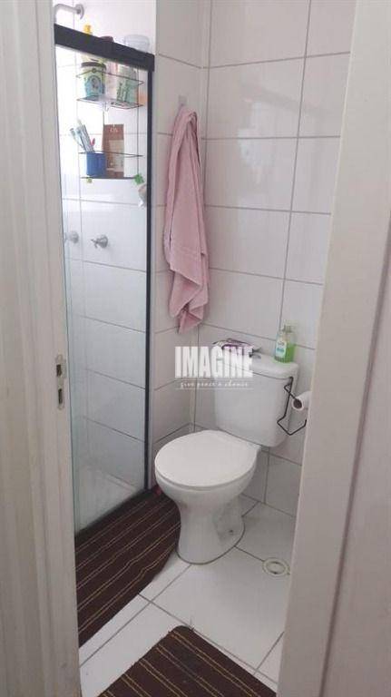 Apartamento à venda com 2 quartos, 42m² - Foto 12