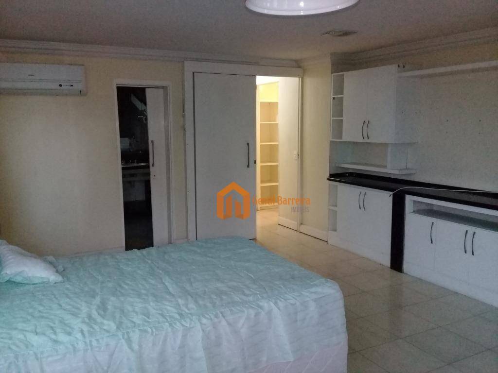 Apartamento à venda com 3 quartos, 300m² - Foto 18