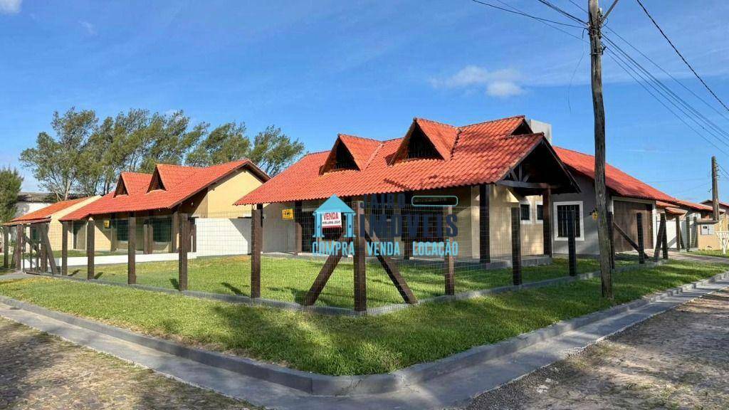 Casa à venda com 3 quartos, 250m² - Foto 2