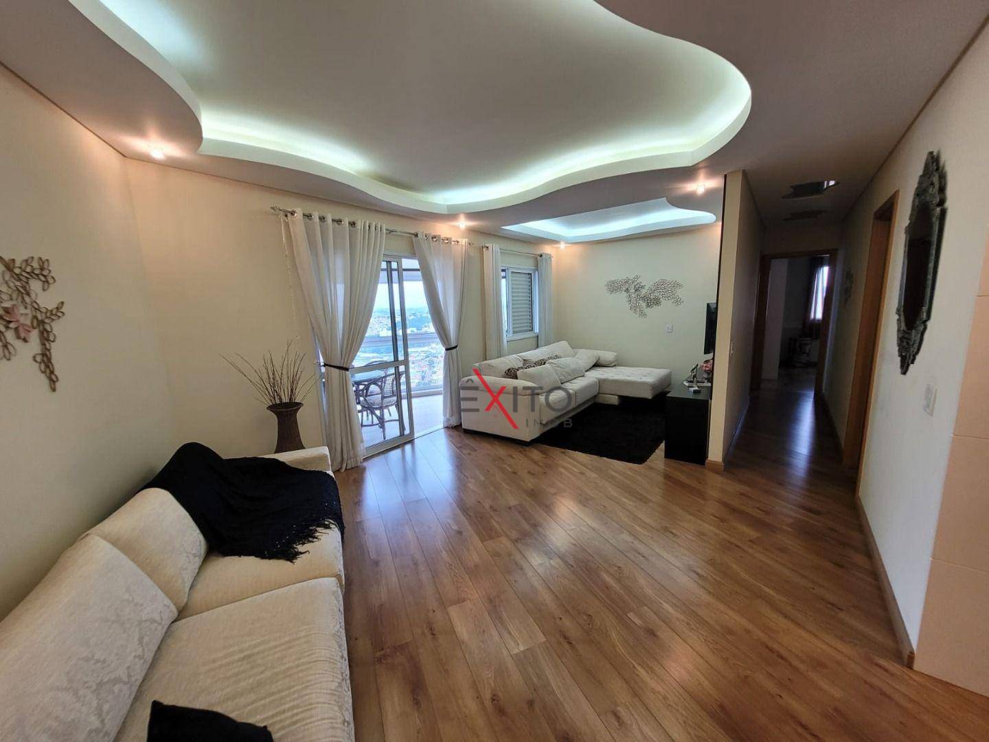 Apartamento à venda com 3 quartos, 126m² - Foto 1