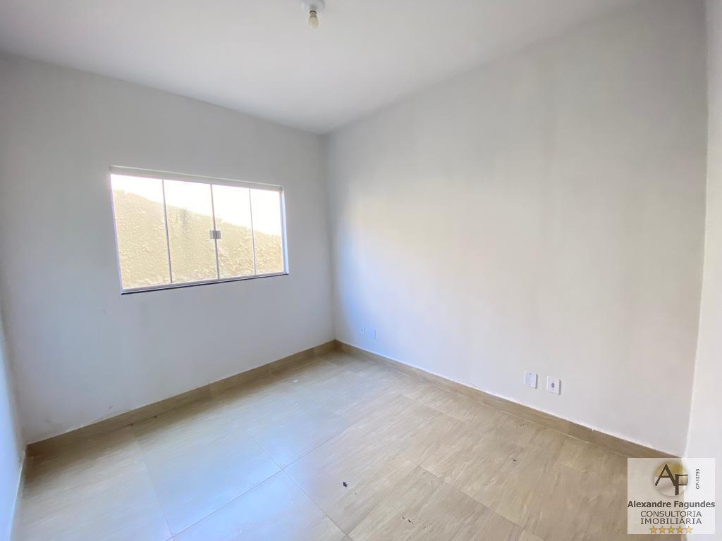 Casa à venda com 3 quartos, 96m² - Foto 14