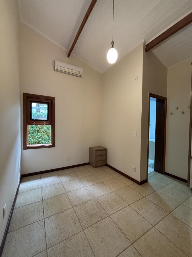 Casa de Condomínio à venda com 4 quartos, 232m² - Foto 19